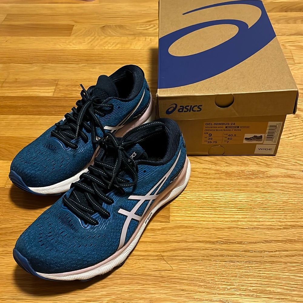 ASICS Gel Nimbus 24 9 wide French blue/barely rose
